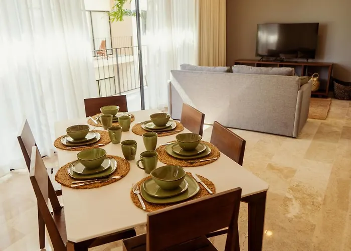 2br With Fast Wifi Free Bikes, Rooftop, Pool, And Gym