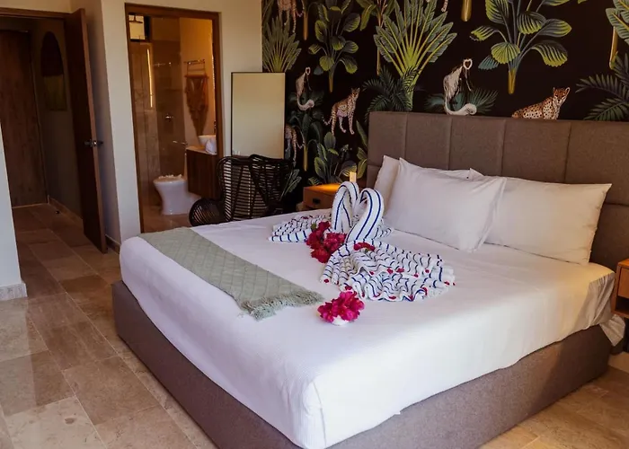 2br With Fast Wifi Free Bikes, Rooftop, Pool, And Gym *