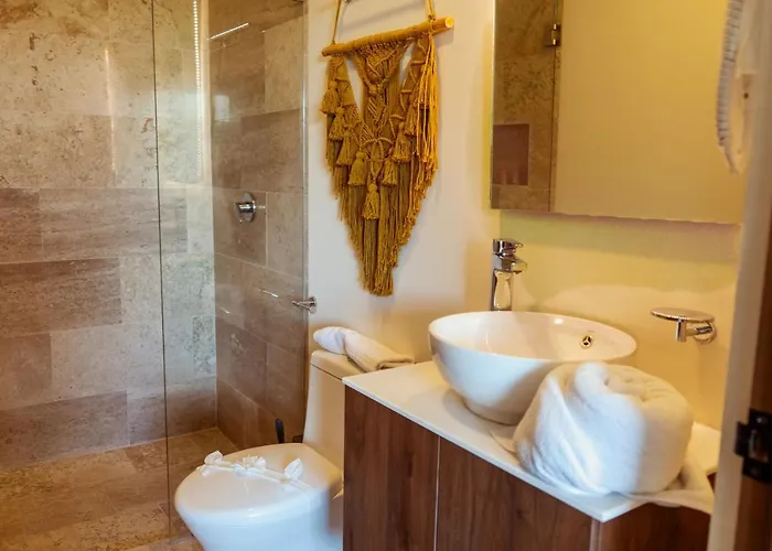 2br With Fast Wifi Free Bikes, Rooftop, Pool, And Gym Apartment